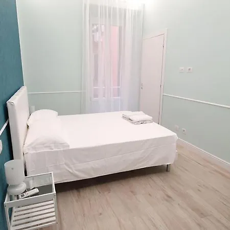 Aparts アパート *